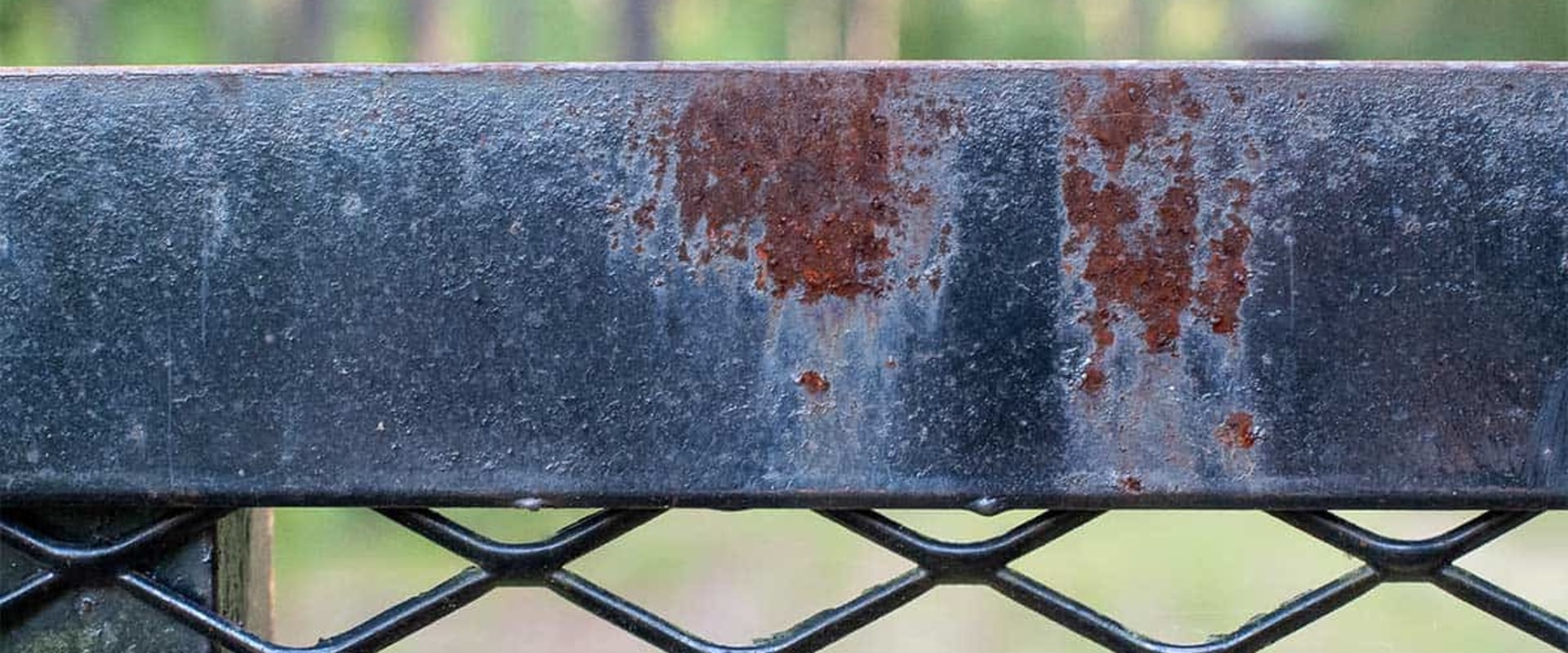Choosing the Right Stain for Your Metal Fence